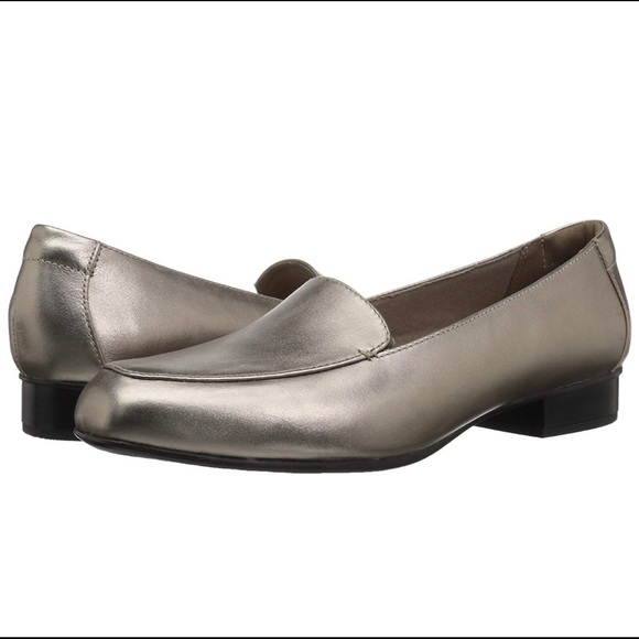 Clarks Juliet Lora Loafer - Picture 1 of 6
